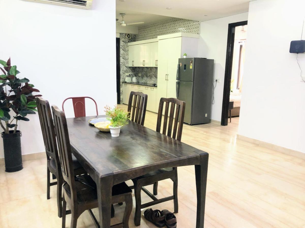 อวตาร ลิฟวิ่ง แอท ซัฟดาร์จุง เอนเคลฟ Bed & Breakfast นิวเดลี ภายนอก รูปภาพ