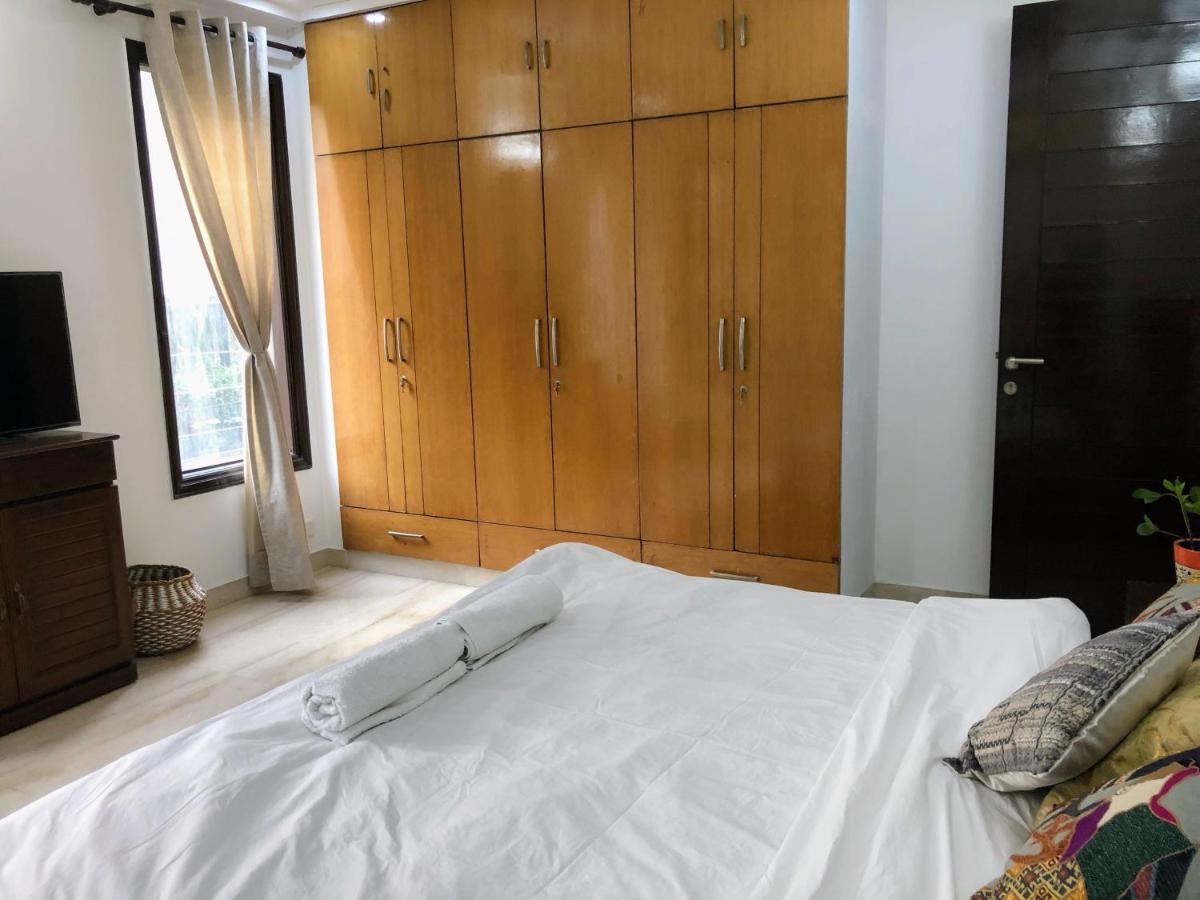อวตาร ลิฟวิ่ง แอท ซัฟดาร์จุง เอนเคลฟ Bed & Breakfast นิวเดลี ภายนอก รูปภาพ