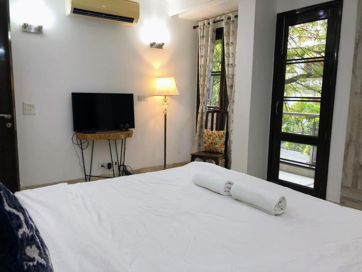 อวตาร ลิฟวิ่ง แอท ซัฟดาร์จุง เอนเคลฟ Bed & Breakfast นิวเดลี ภายนอก รูปภาพ