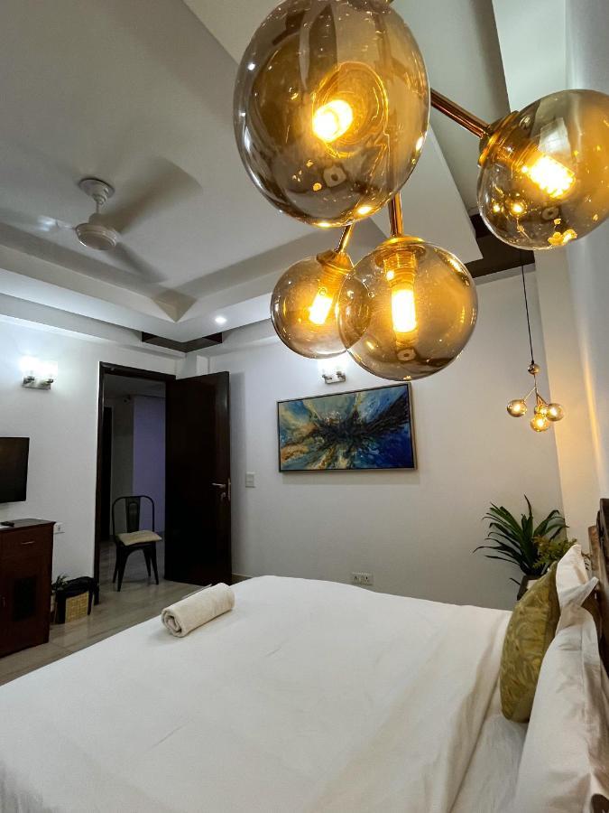 อวตาร ลิฟวิ่ง แอท ซัฟดาร์จุง เอนเคลฟ Bed & Breakfast นิวเดลี ภายนอก รูปภาพ