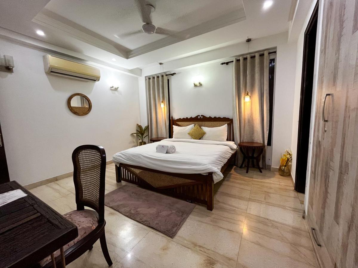 อวตาร ลิฟวิ่ง แอท ซัฟดาร์จุง เอนเคลฟ Bed & Breakfast นิวเดลี ภายนอก รูปภาพ