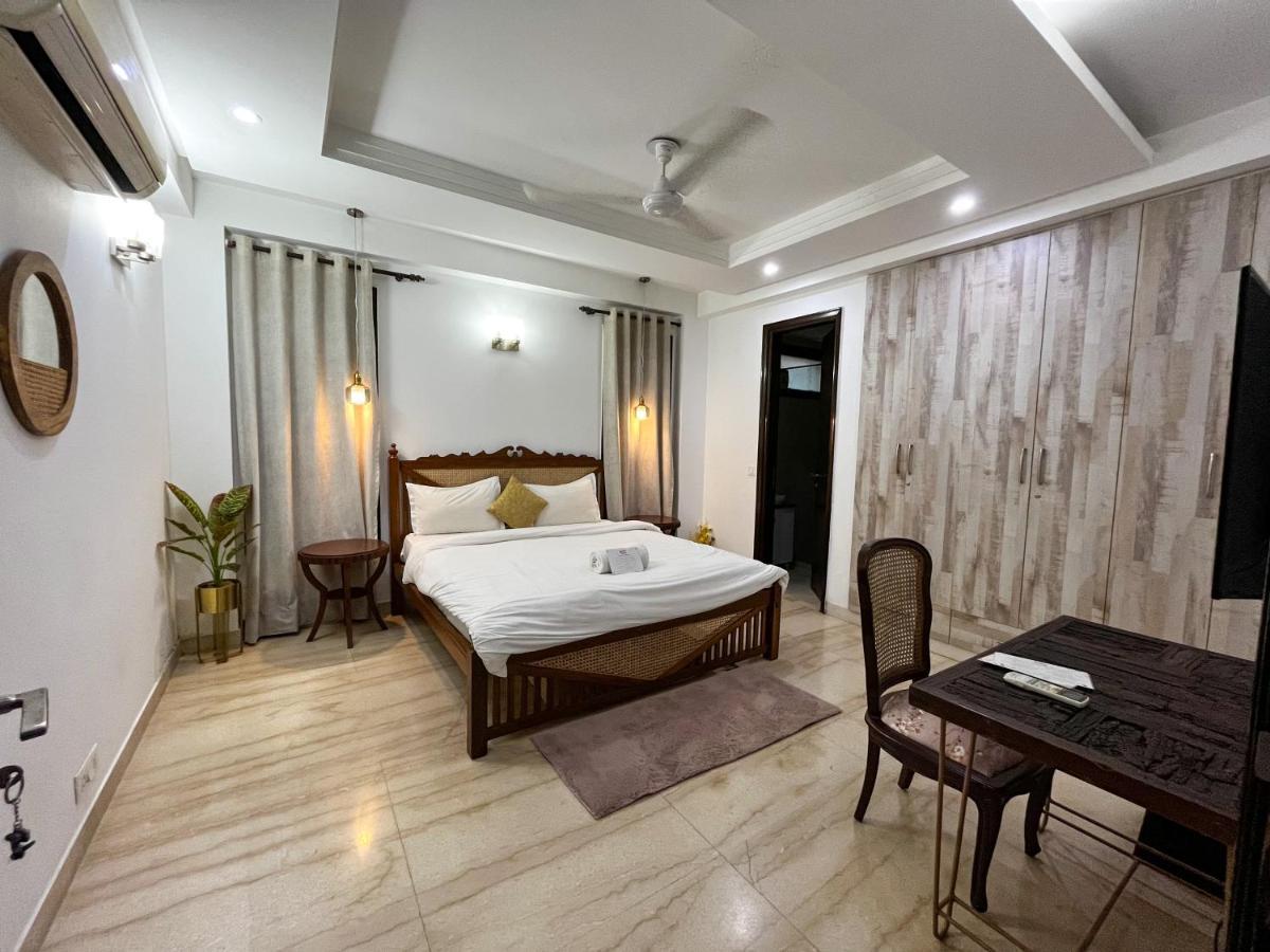 อวตาร ลิฟวิ่ง แอท ซัฟดาร์จุง เอนเคลฟ Bed & Breakfast นิวเดลี ภายนอก รูปภาพ